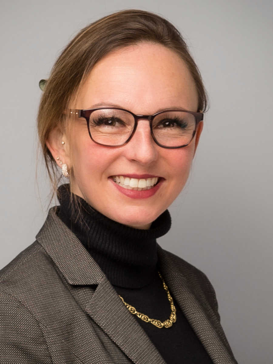 Cynthia Schneider